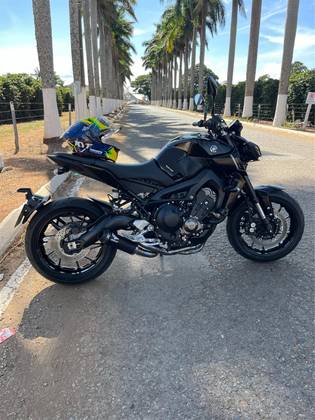 YAMAHA MT-09 YAMAHA MT-09